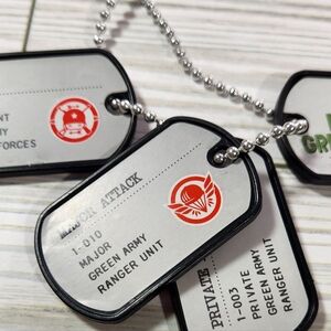 Awesome Little Green Men Necklace with 4 Tags Major Private Lt